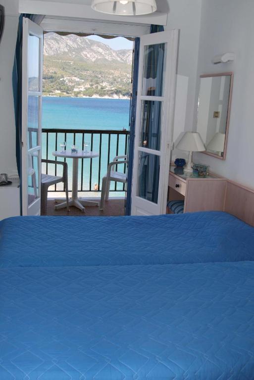 Lemos Hotel Kokkari Room photo